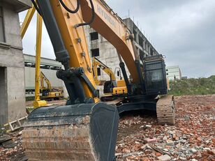 Hyundai 520LC-9 tracked excavator