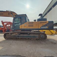 Hyundai 520vs excavadora de cadenas siniestrada