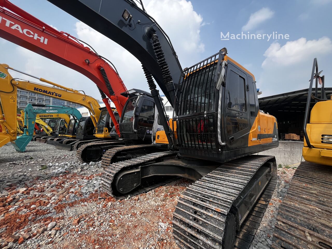 Hyundai HX220HD tracked excavator - Machineryline