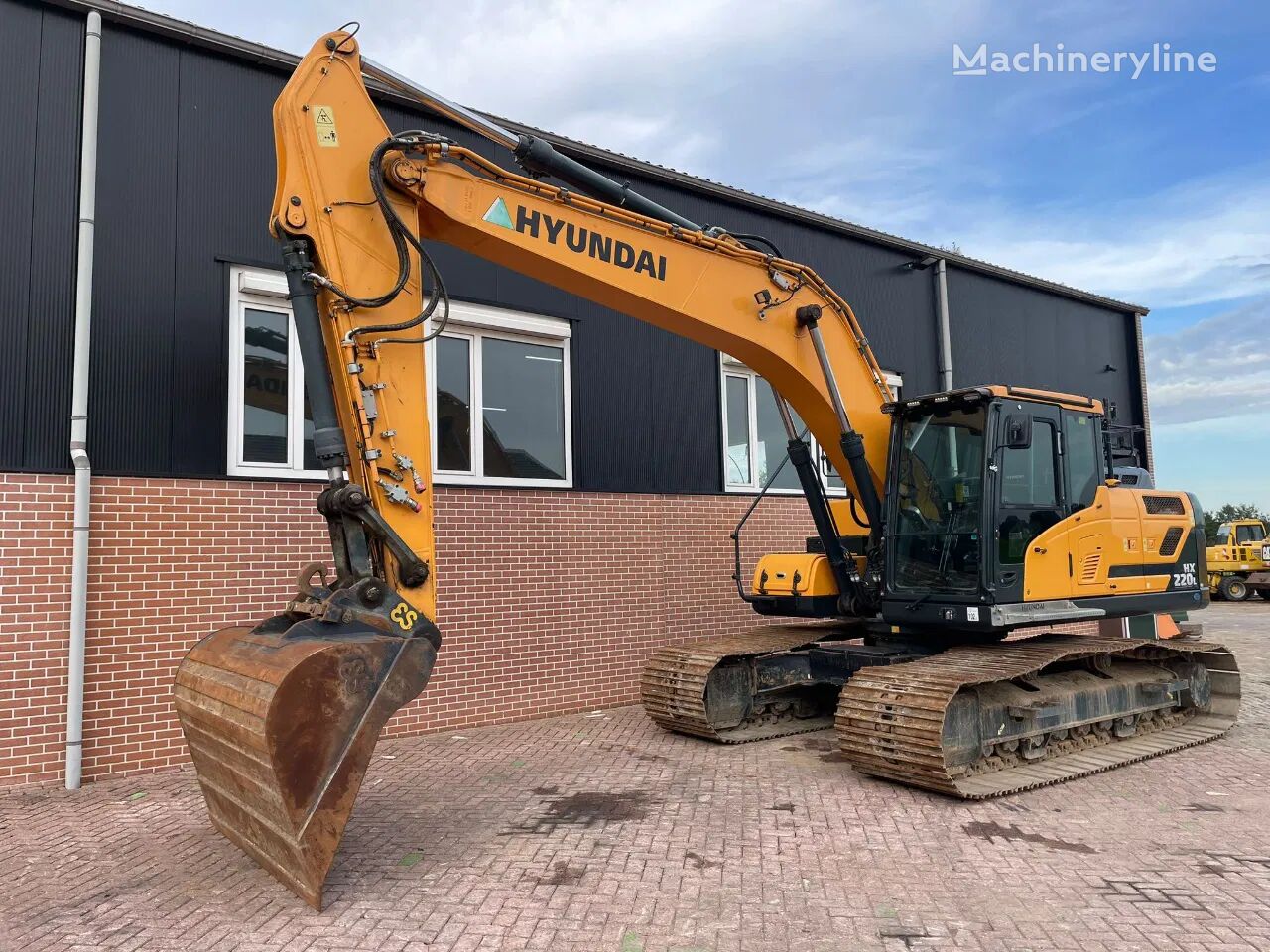 Hyundai HX220L tracked excavator