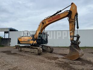 Hyundai HX300 NL with a bucket excavadora de cadenas