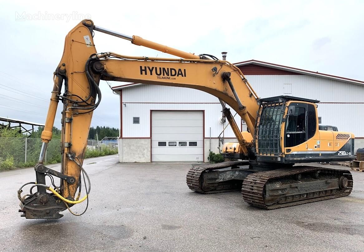 Hyundai Huyndai Robex 290LC-9 tracked excavator