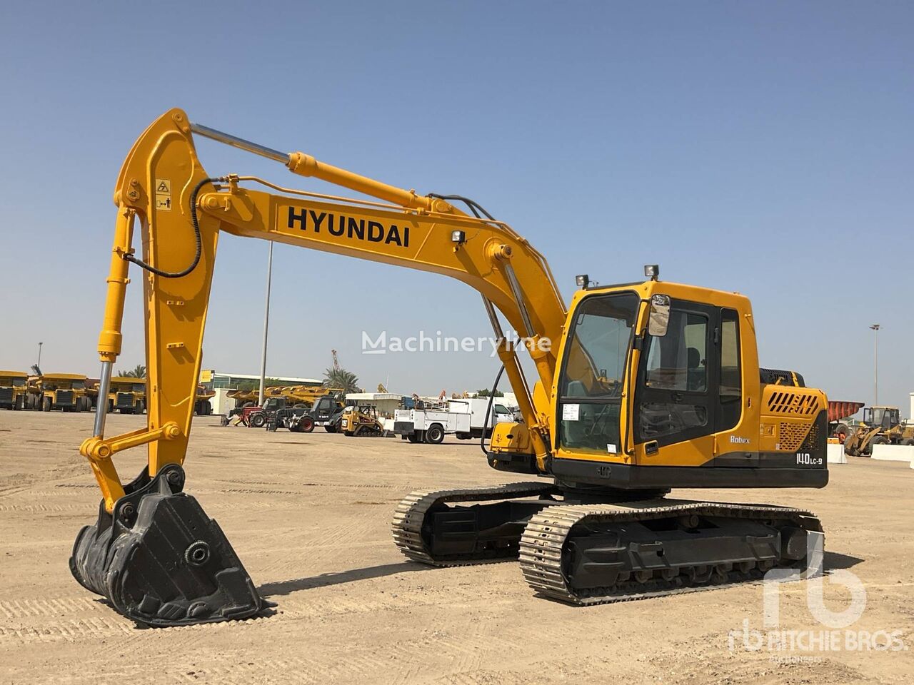 Hyundai R140LC-9 tracked excavator