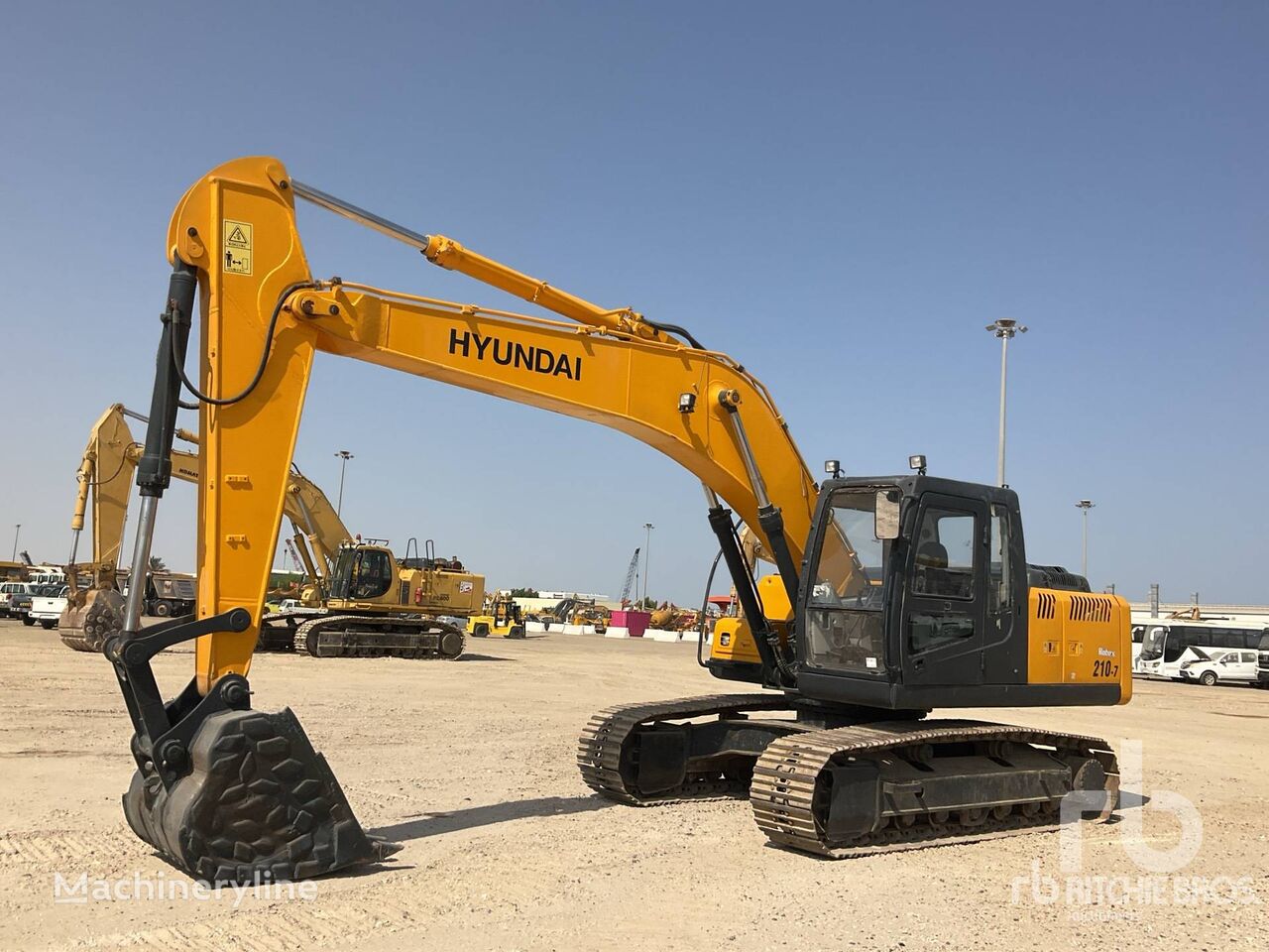 Hyundai R210LC-7 tracked excavator