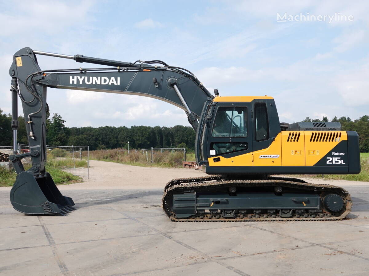 новый гусеничный экскаватор Hyundai R215L