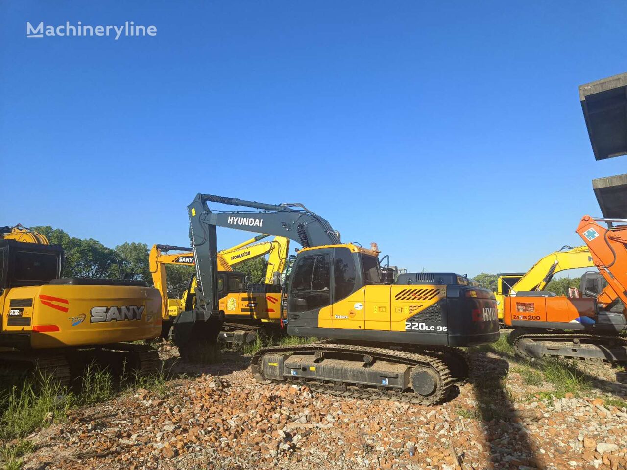 Hyundai R220-9S tracked excavator