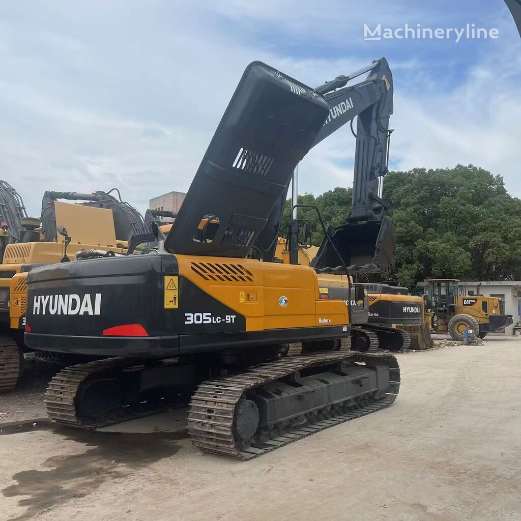 Hyundai R305LC-9T tracked excavator