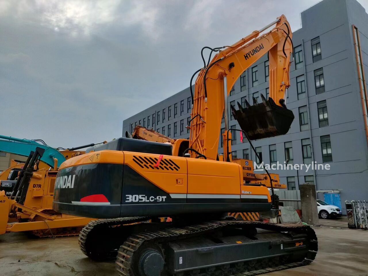 Hyundai R305LC-9T tracked excavator - Machineryline