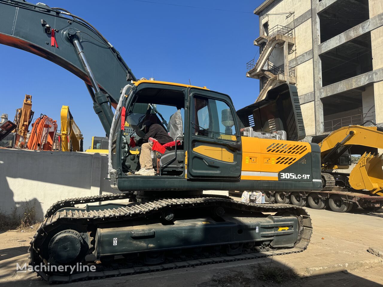 Hyundai R305LC-9T R305LC paletli ekskavatör