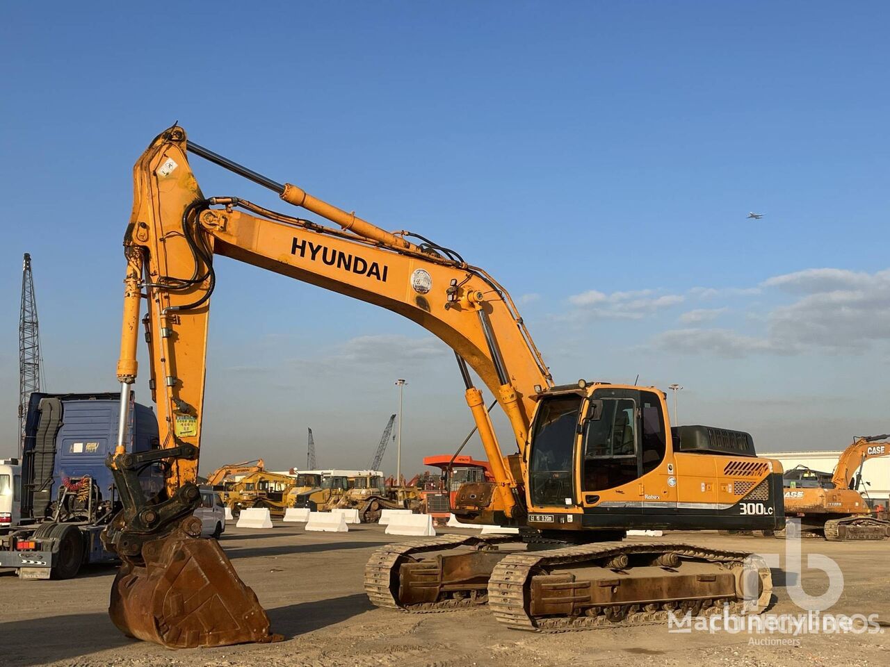 Hyundai ROBEX 300LC tracked excavator