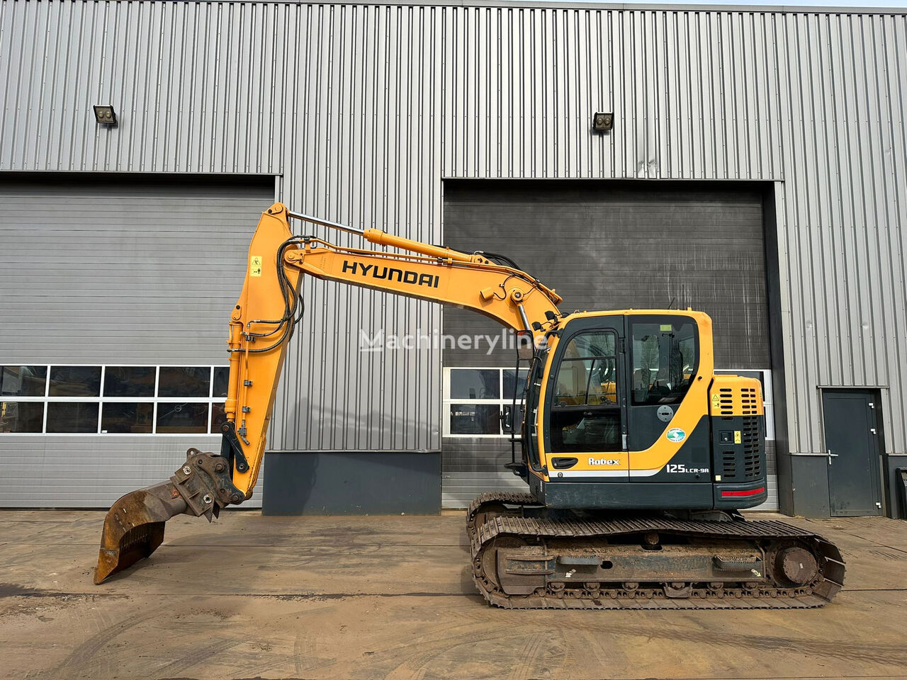 Hyundai Robex 125LCR-9A tracked excavator