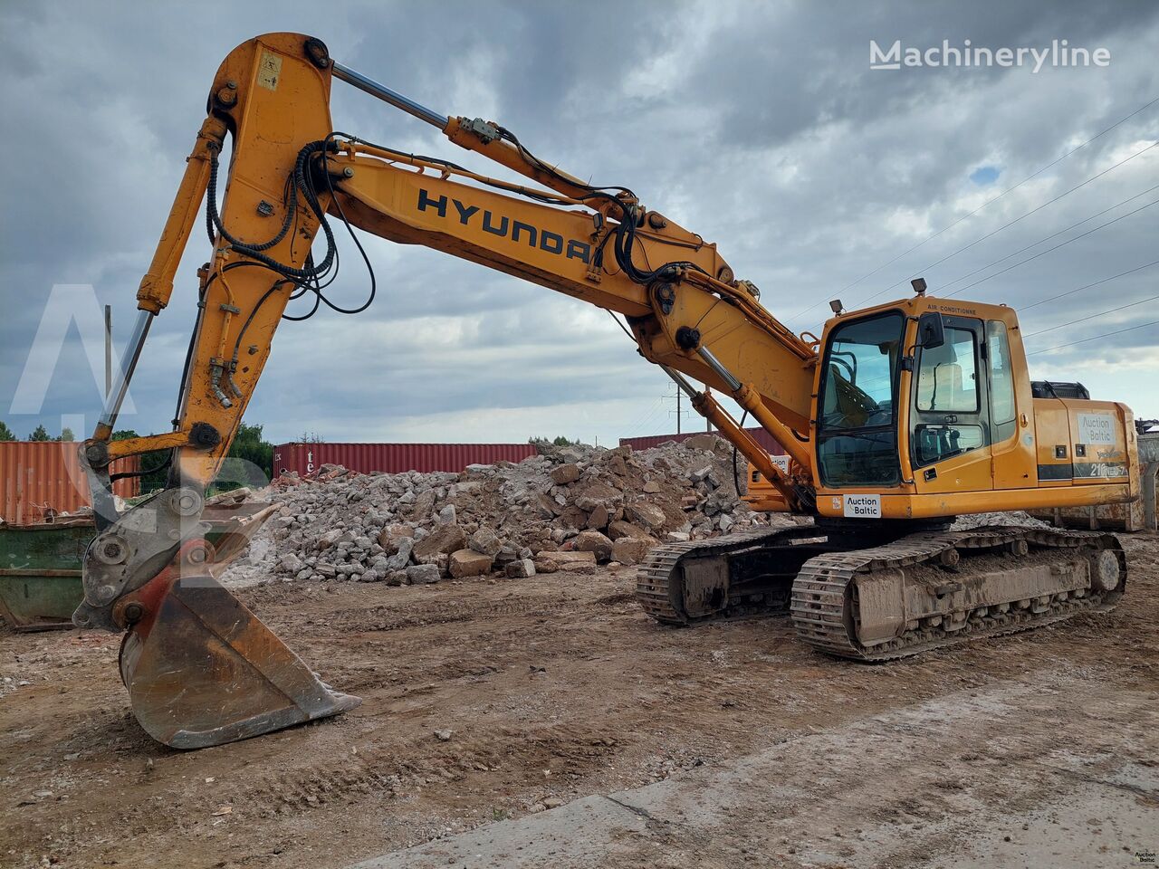 Hyundai Robex 210 LC-7 tracked excavator