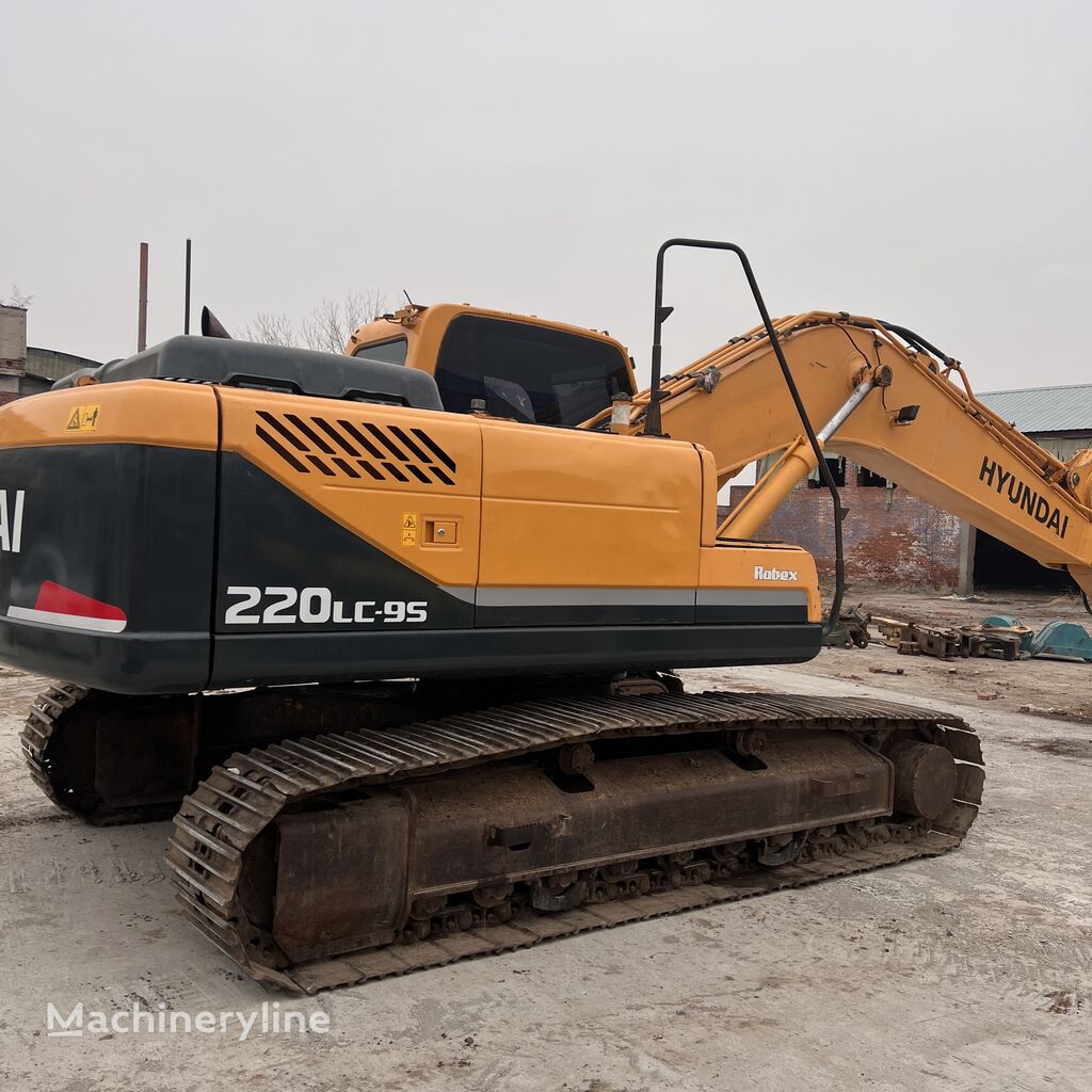 Hyundai Robex 220 tracked excavator