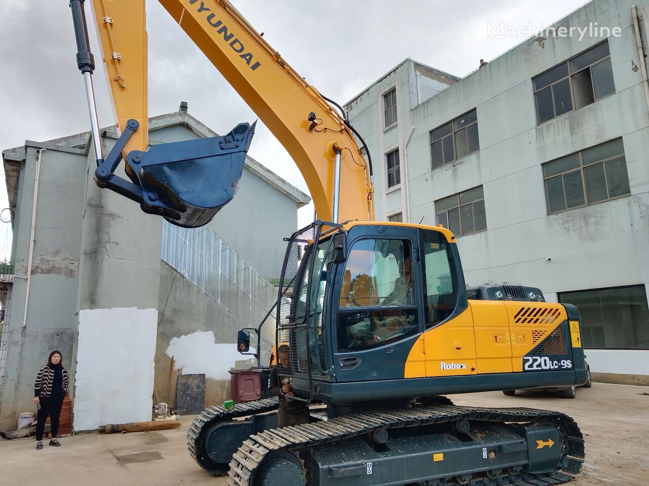 Hyundai Robex 220 tracked excavator