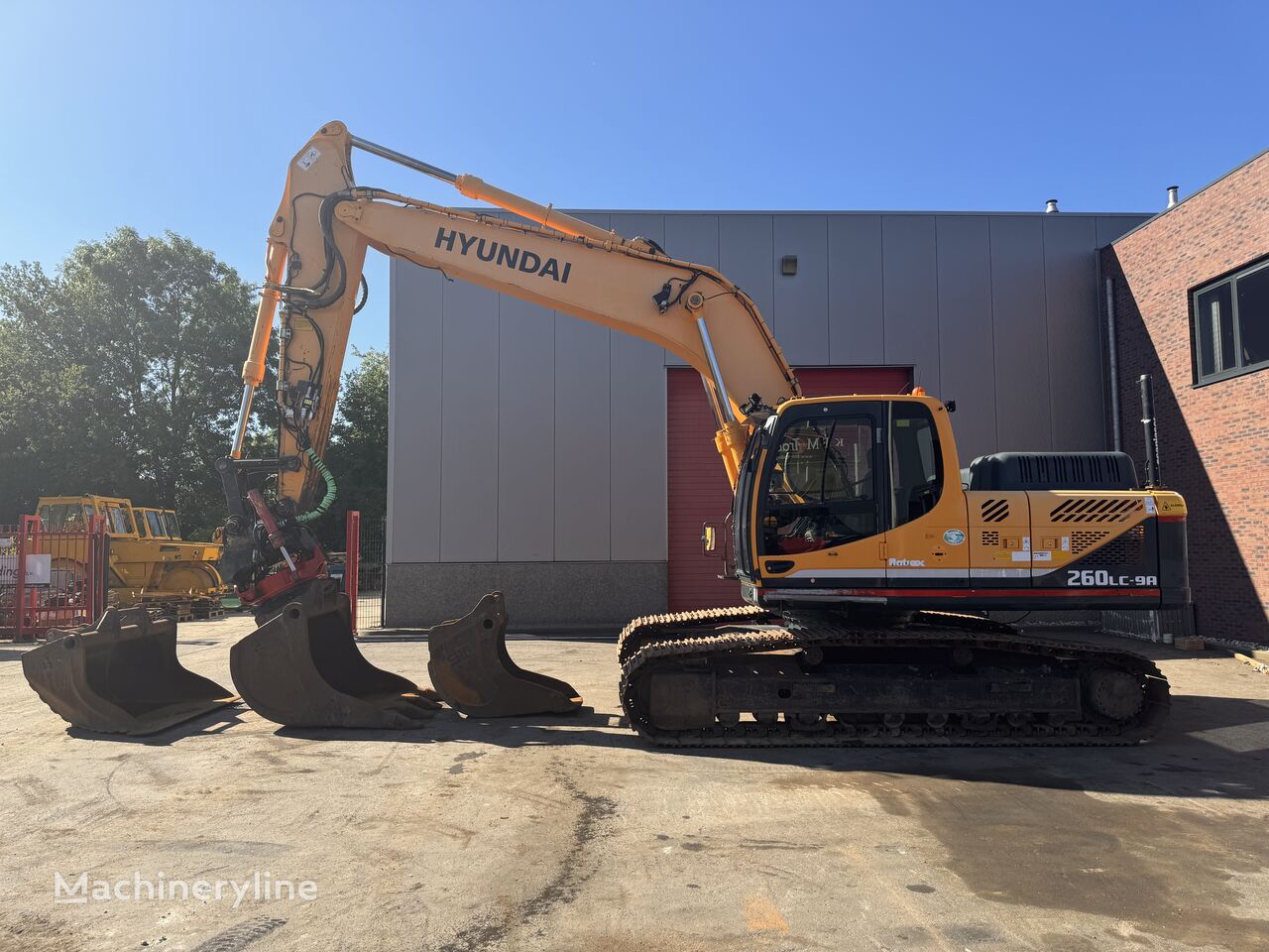 Hyundai Robex 260LC-9A  Rotortilt with 3 buckets excavadora de cadenas