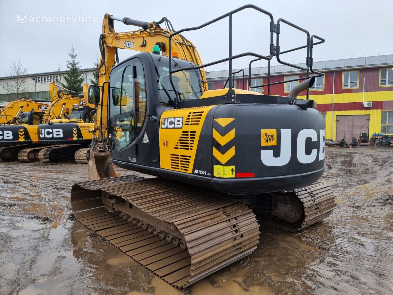 pelle sur chenilles JCB JS 131LC BOG MASTER