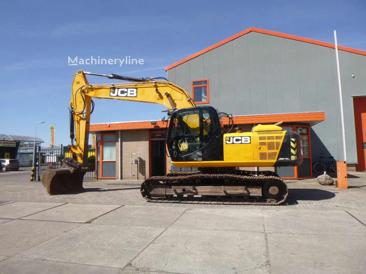 Гусеничный экскаватор JCB JS 210 - Machineryline
