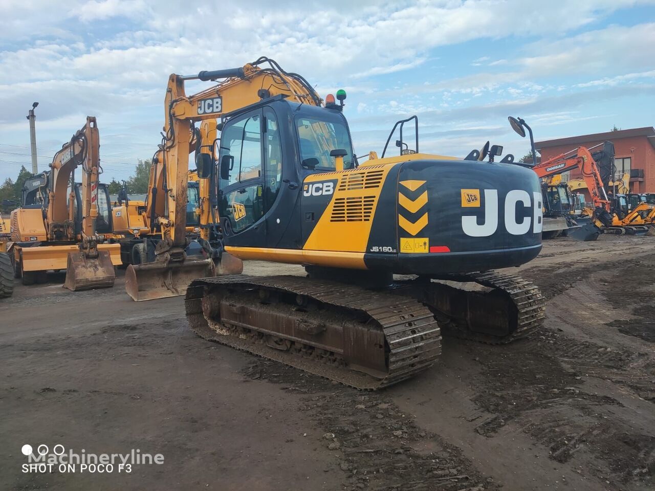 Гусеничный экскаватор JCB JS160 LC - Machineryline