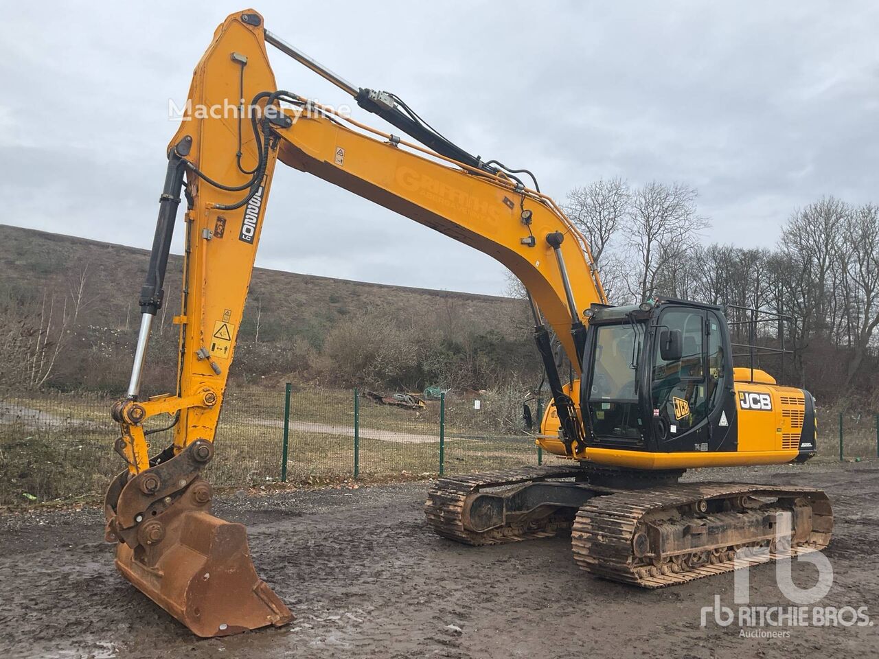 JCB JS220LC-T4 tracked excavator