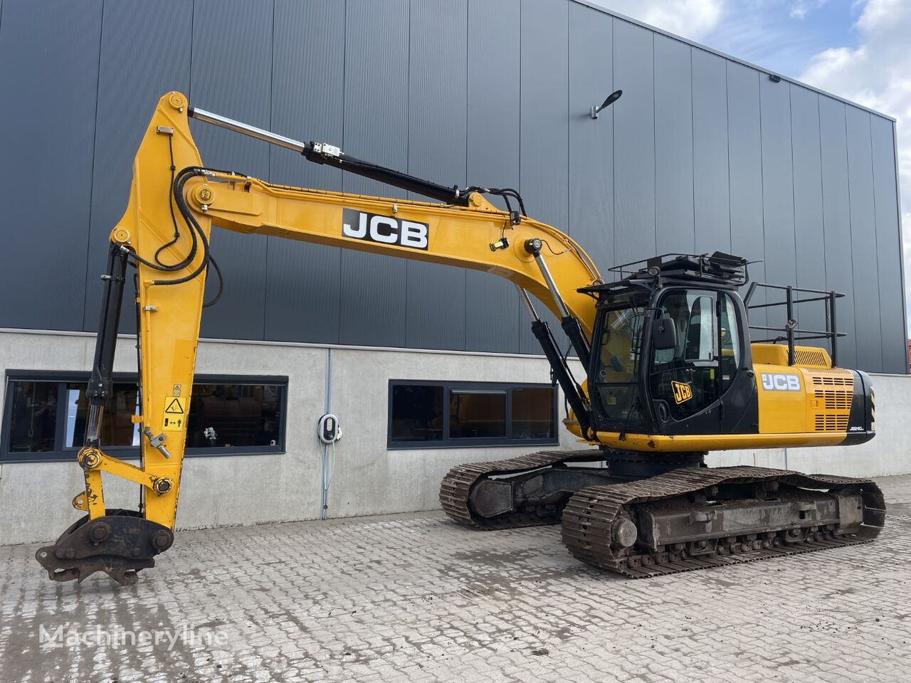 بیل مکانیکی ریلی JCB JS240LC