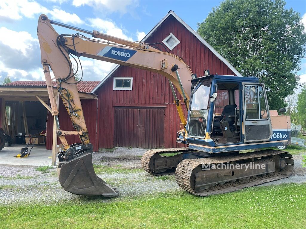 Koparka gąsienicowa Kobelco K905ALC na sprzedaż | Machineryline PL Koparka gąsienicowa Kobelco K905ALC - Machineryline