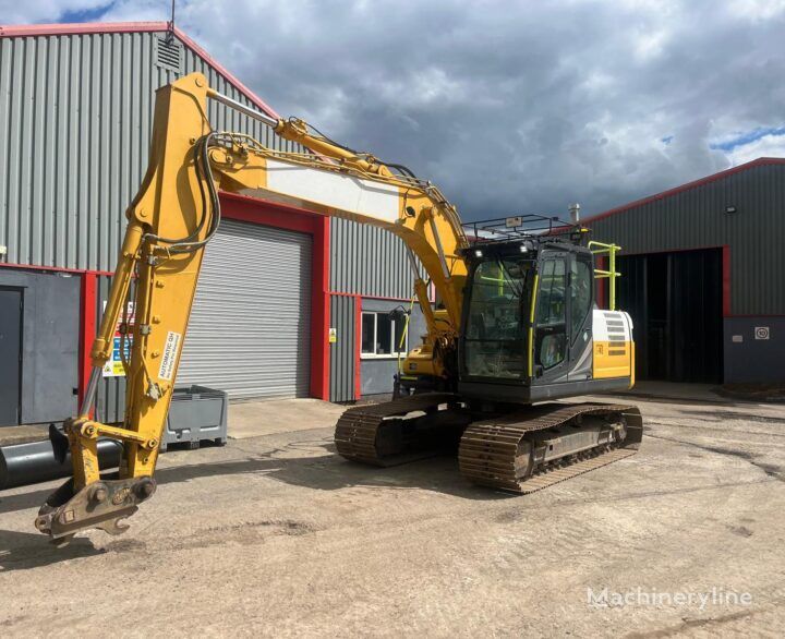 pelle sur chenilles Kobelco SK130LC-11