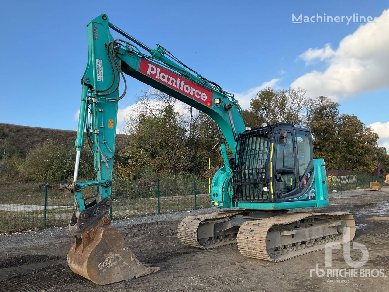 Kobelco SK140SRLC-5 tracked excavator