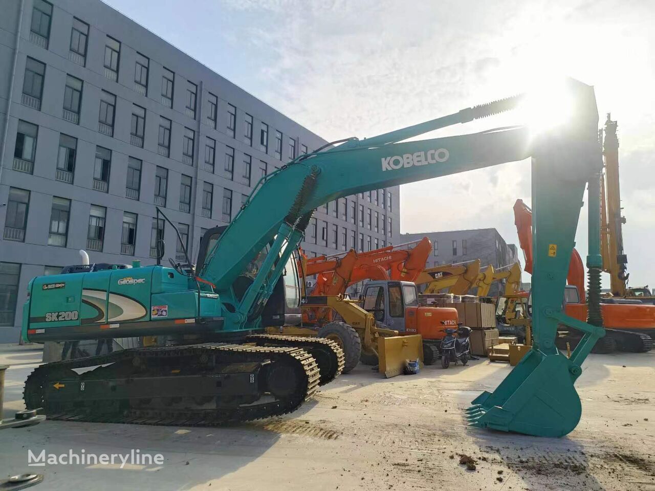 Pelle sur chenilles Kobelco SK200 à vendre | Machineryline MA Pelle sur chenilles Kobelco SK200 - Machineryline