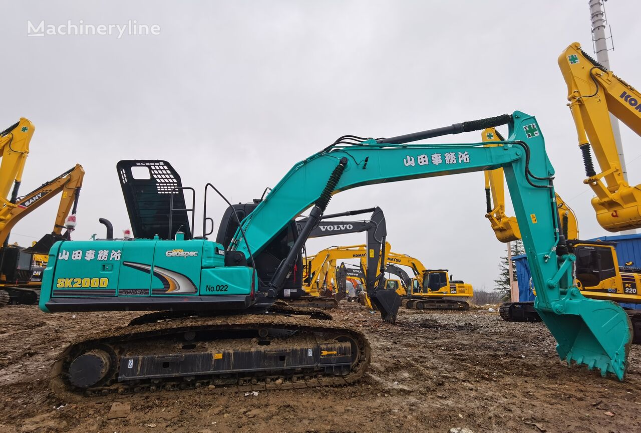 Kobelco SK200-8 tracked excavator