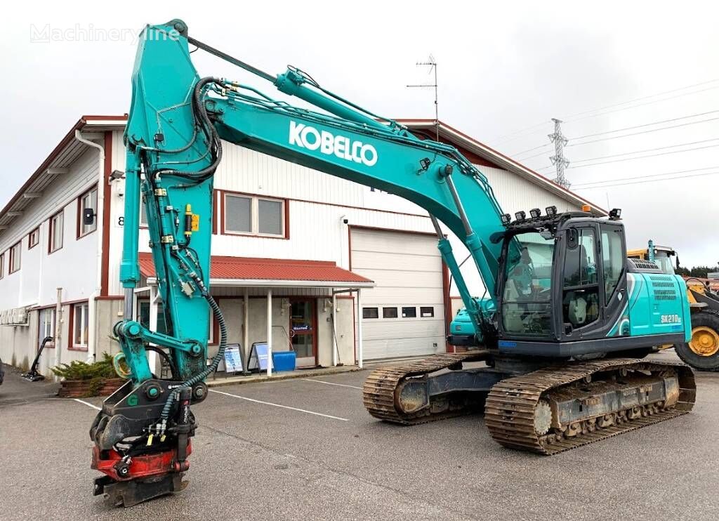 Kobelco SK210LC-10 tracked excavator