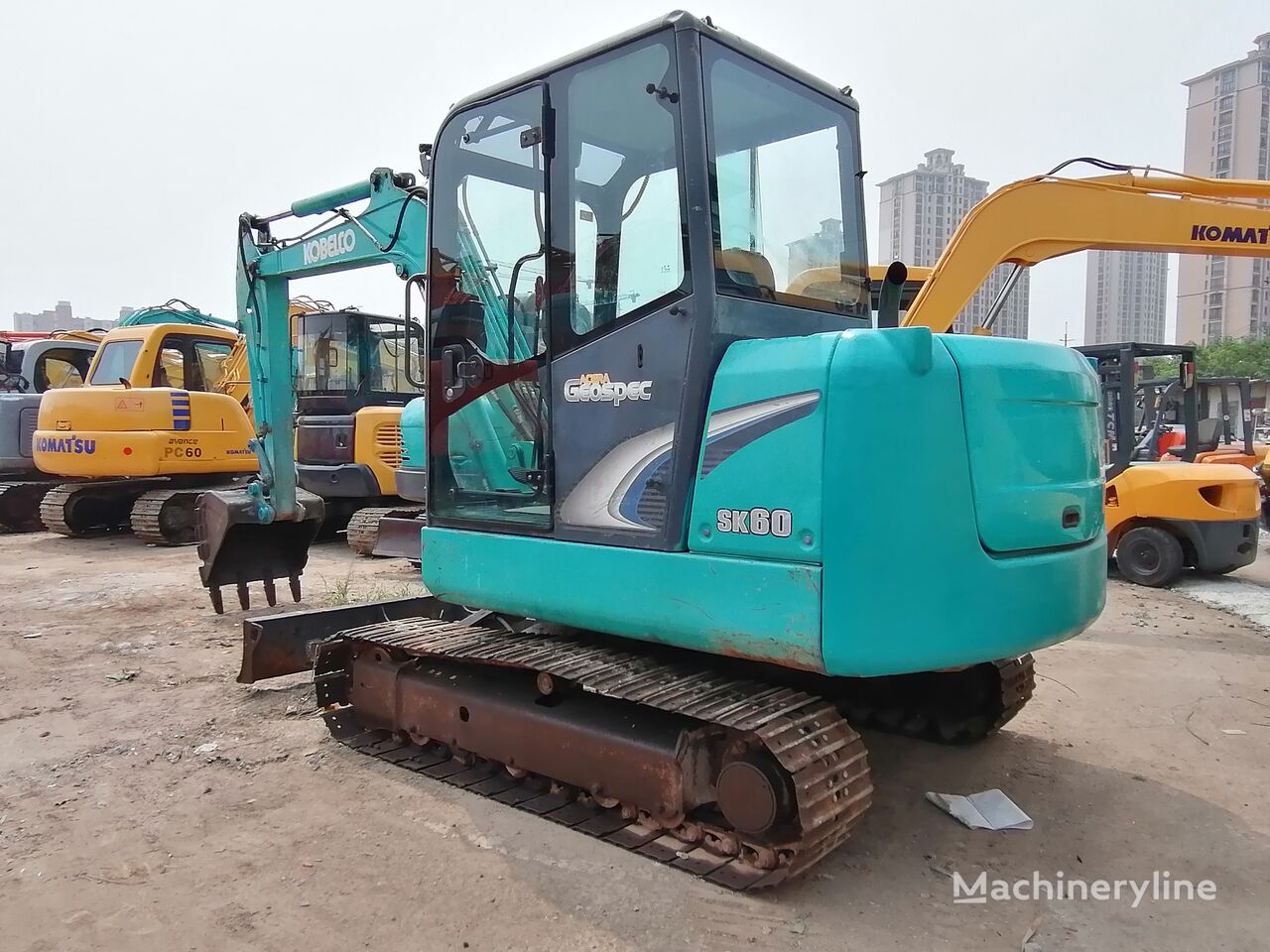 pelle sur chenilles Kobelco SK60-8 SK60