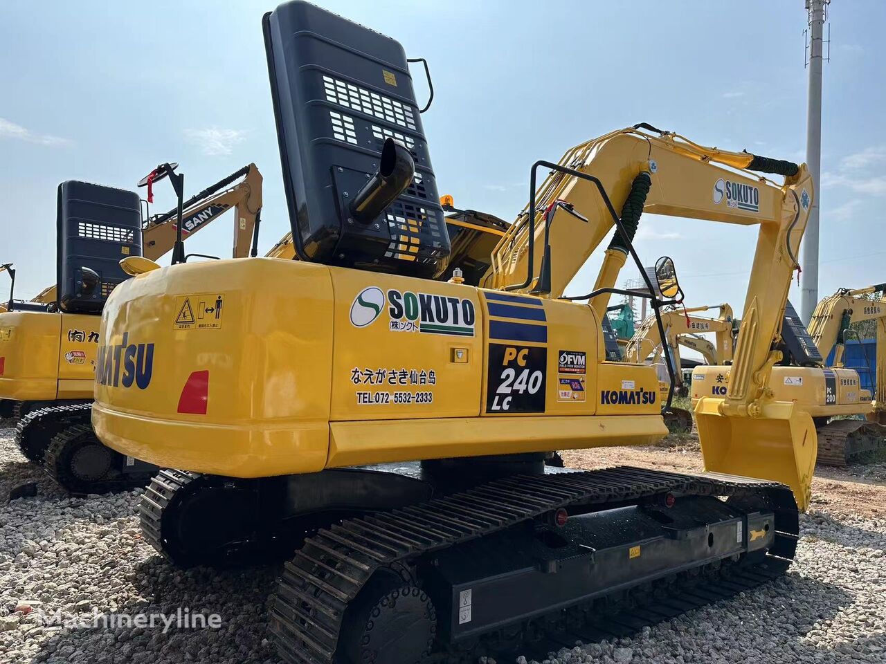 Komatsu 240LC-8 tracked excavator