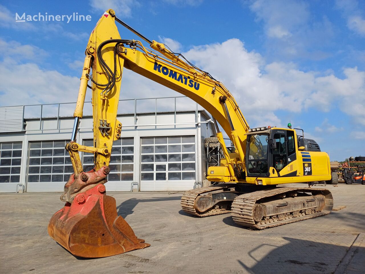 excavator dengan track Komatsu HB 365LC-3