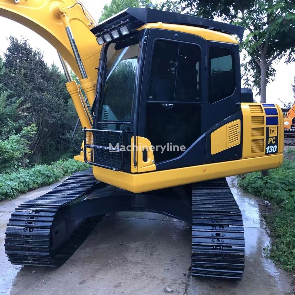 excavator dengan track Komatsu Komatsu PC130