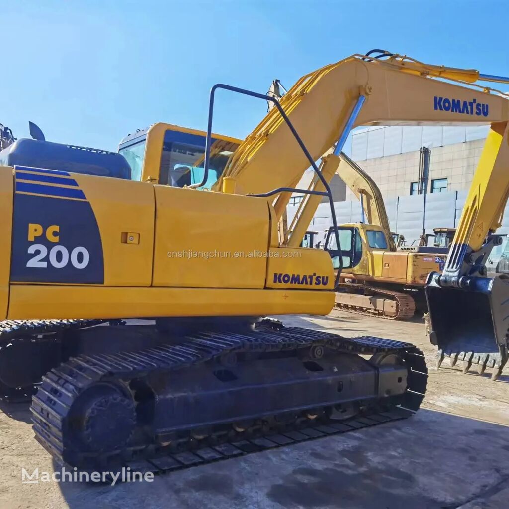 Komatsu PC 200-8, PC 220-8 paletli ekskavatör