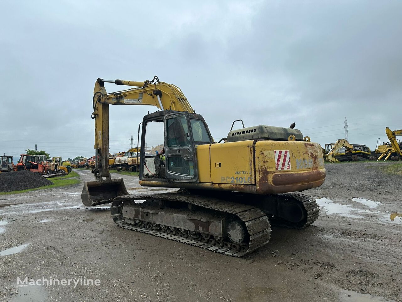 Komatsu PC 210 (for parts) tracked excavator