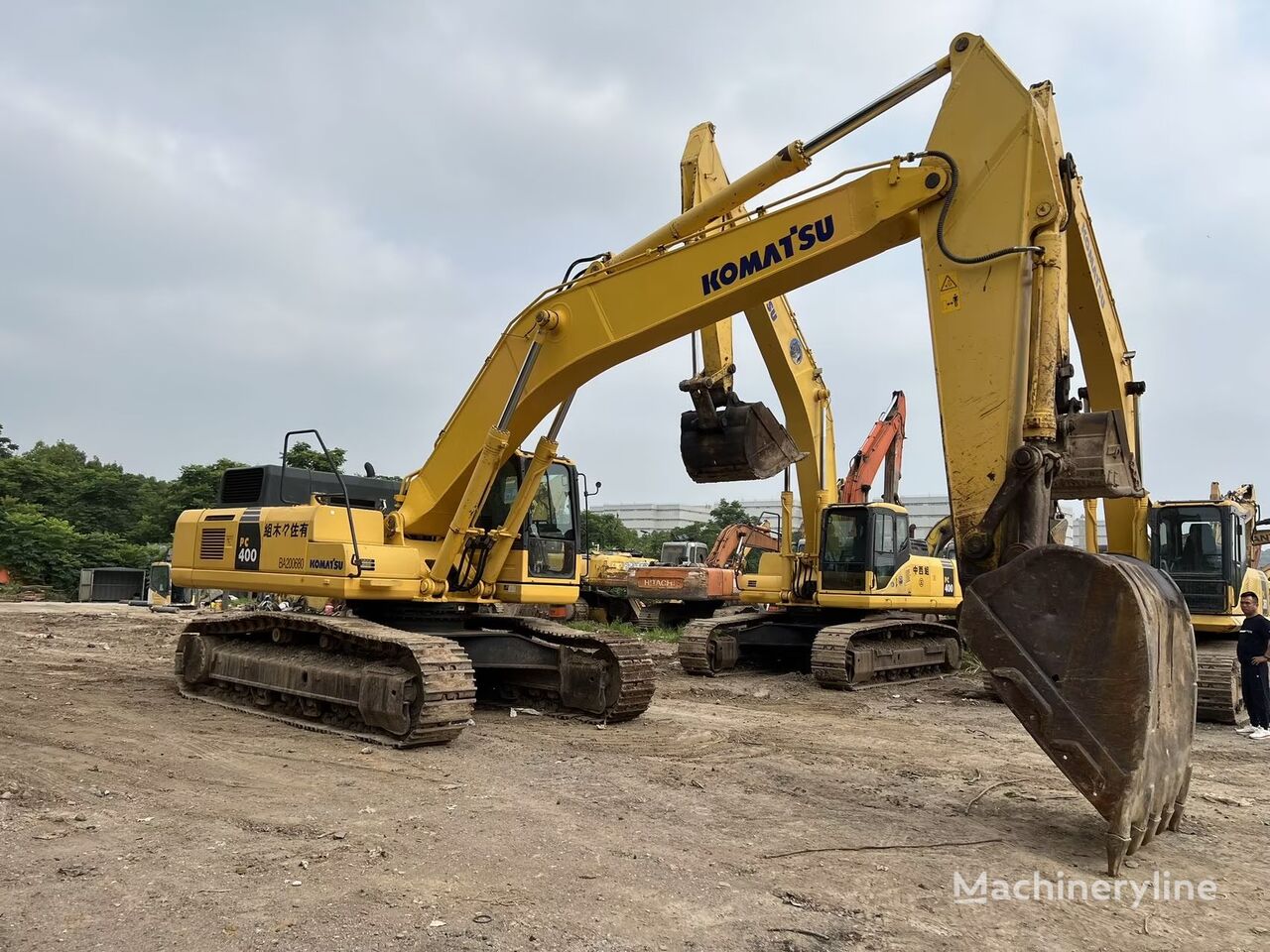 roomikekskavaator Komatsu PC 400-8