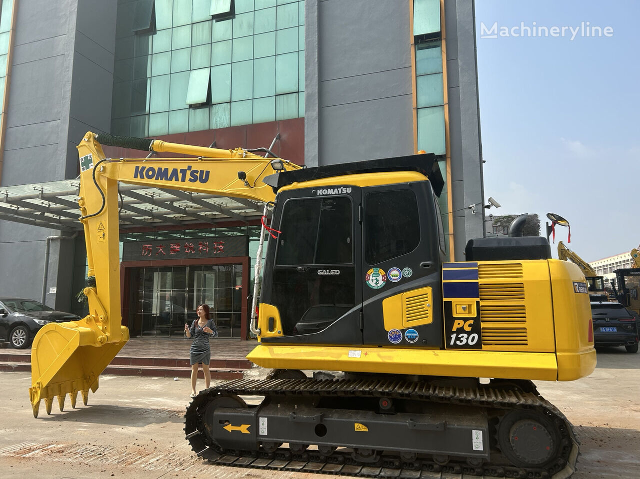 트랙형 굴착기 Komatsu PC130-10mo