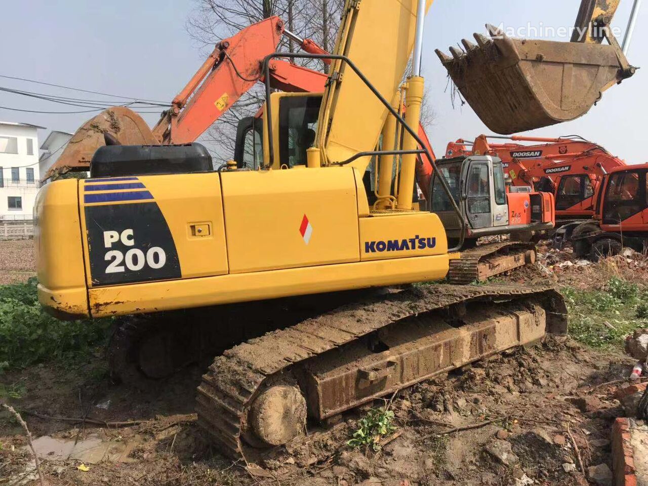 pásové rýpadlo Komatsu PC200