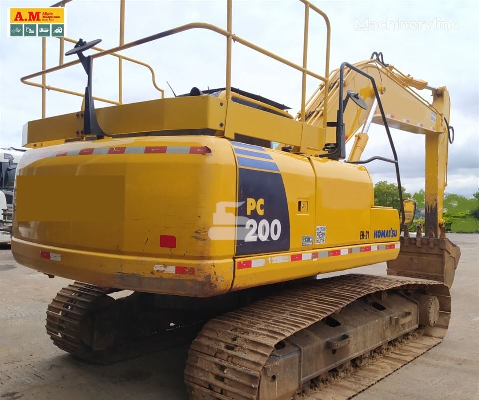 Komatsu PC200 tracked excavator