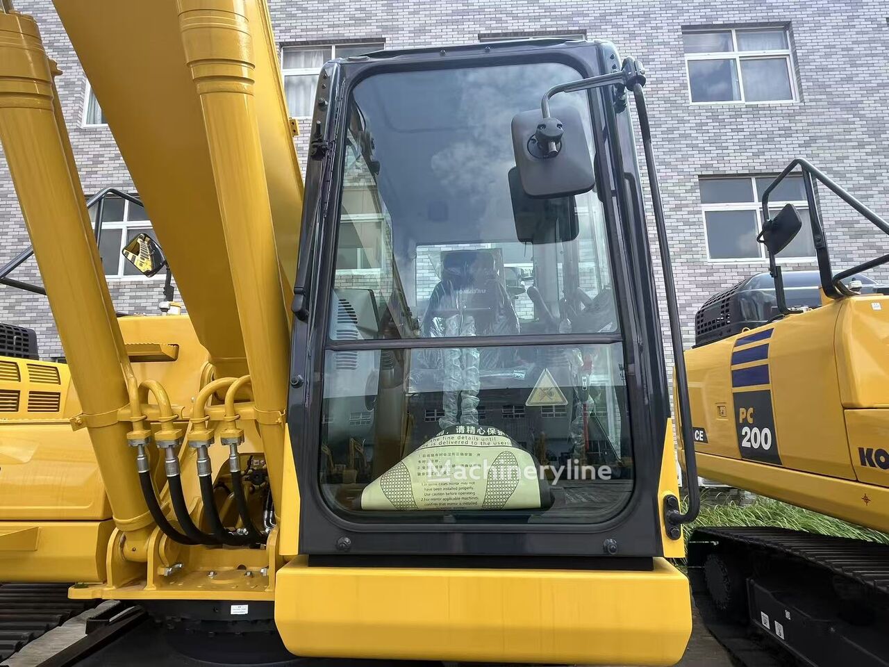 Pelle sur chenilles Komatsu PC200 neuve - Machineryline