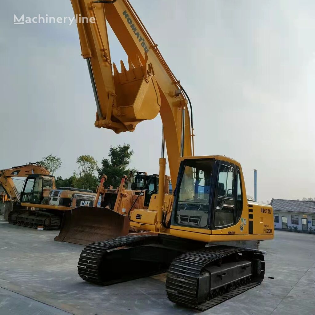 Komatsu PC200-6 tracked excavator