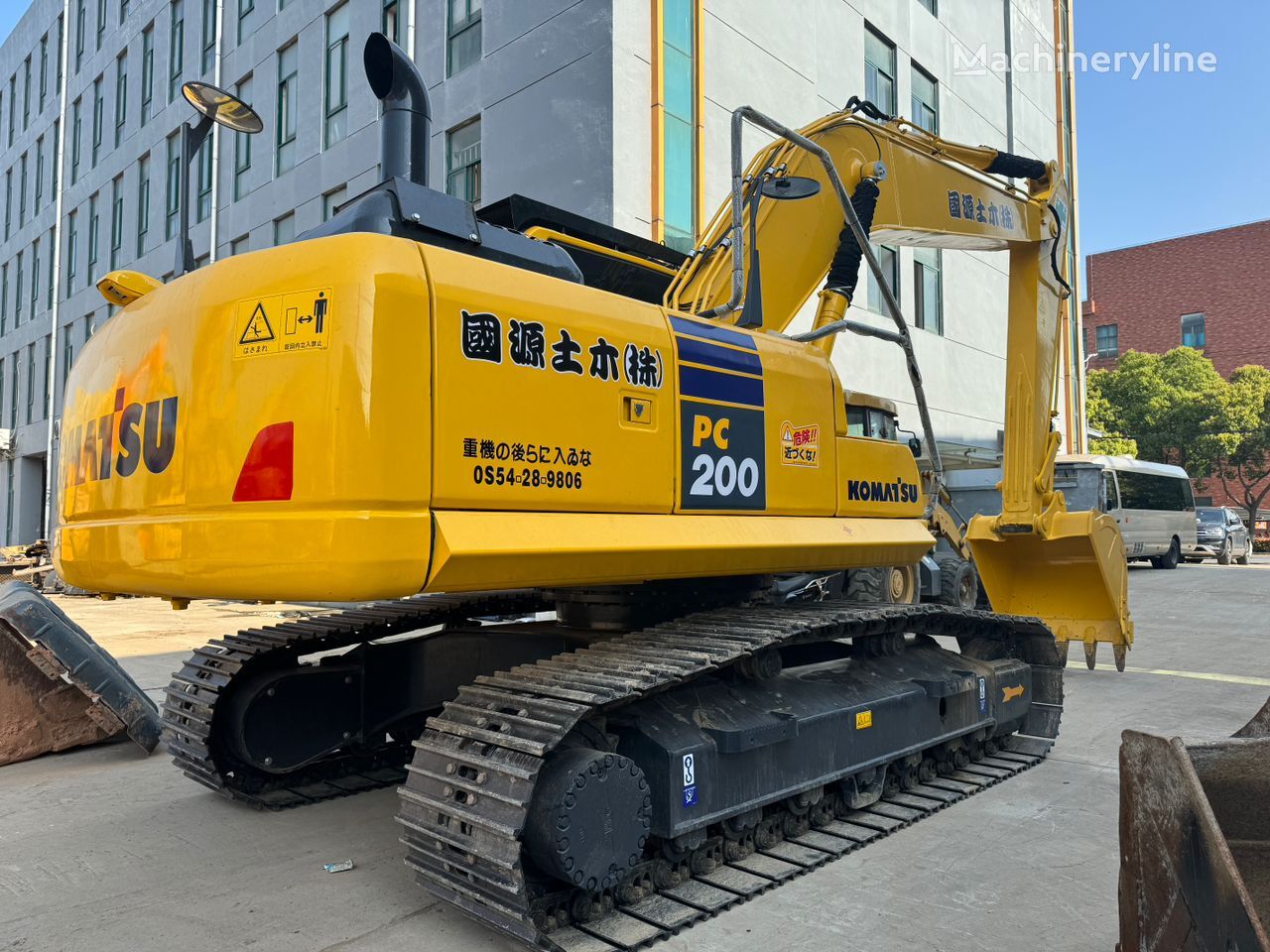 гусеничный экскаватор Komatsu PC200-8