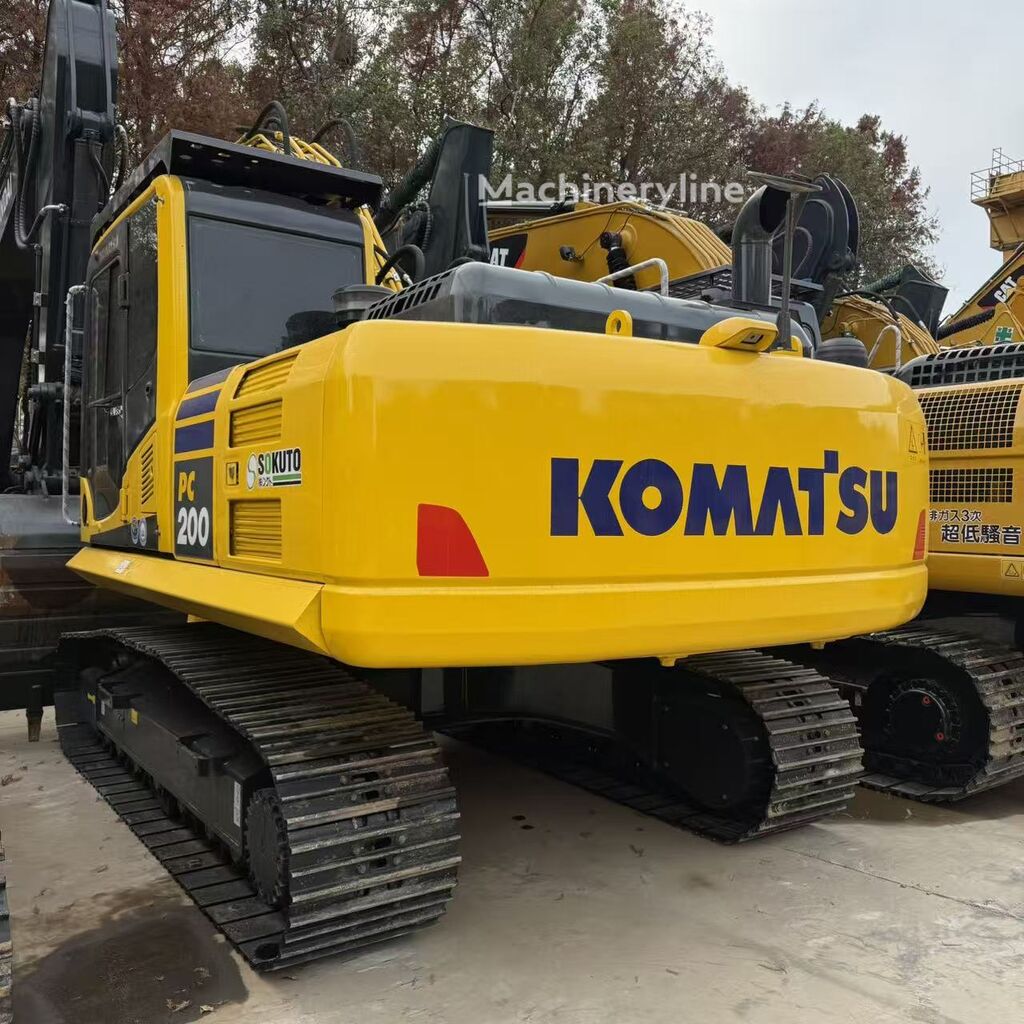Komatsu PC200-8 tracked excavator - Machineryline