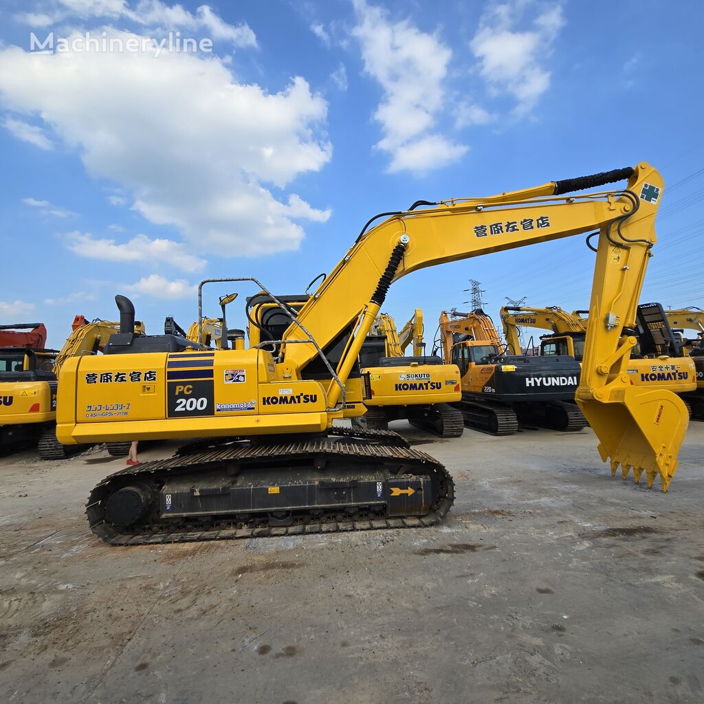 гусеничный экскаватор Komatsu PC200-8MO