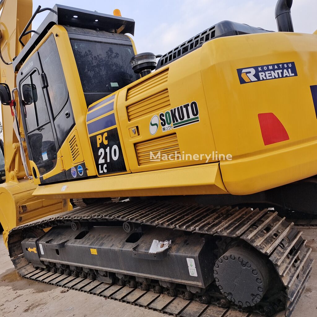 Komatsu PC210 tracked excavator - Machineryline