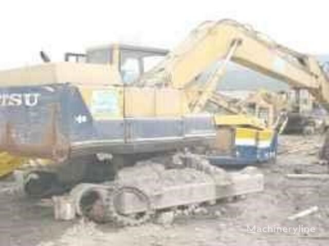 excavator pe şenile Komatsu PC210-3 în bucăți