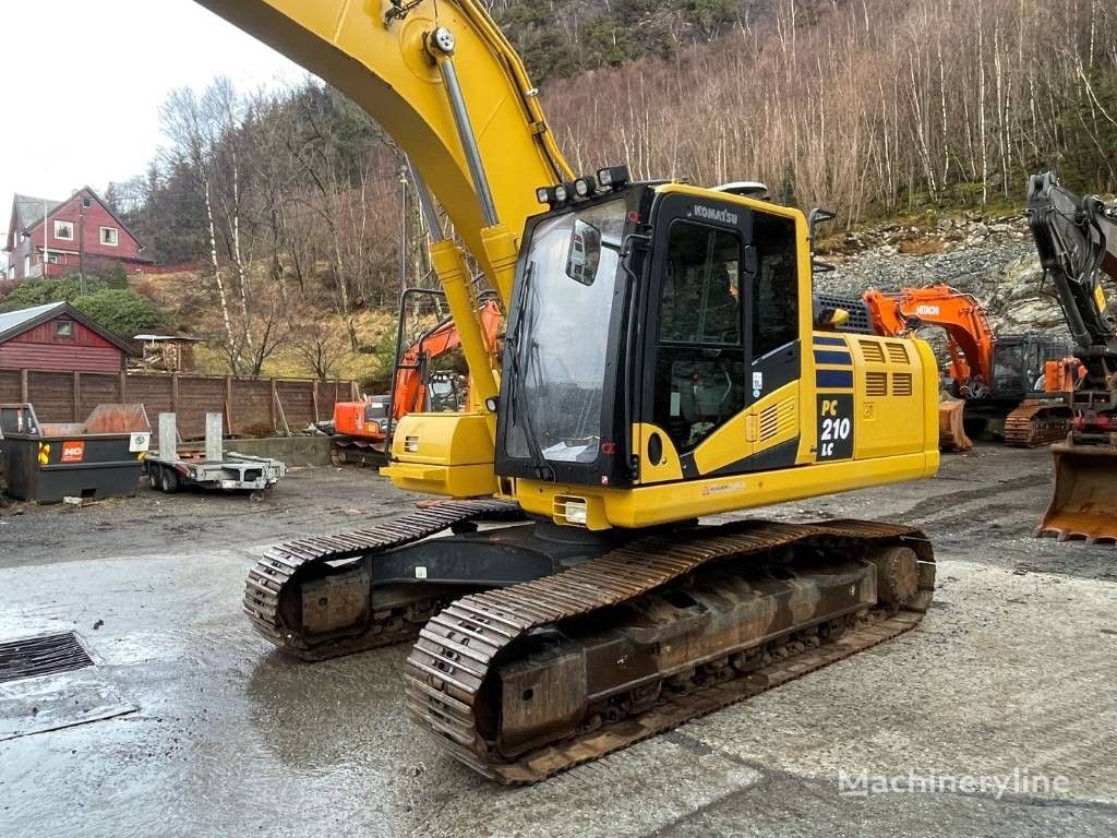 excavator dengan track Komatsu PC210LC-11