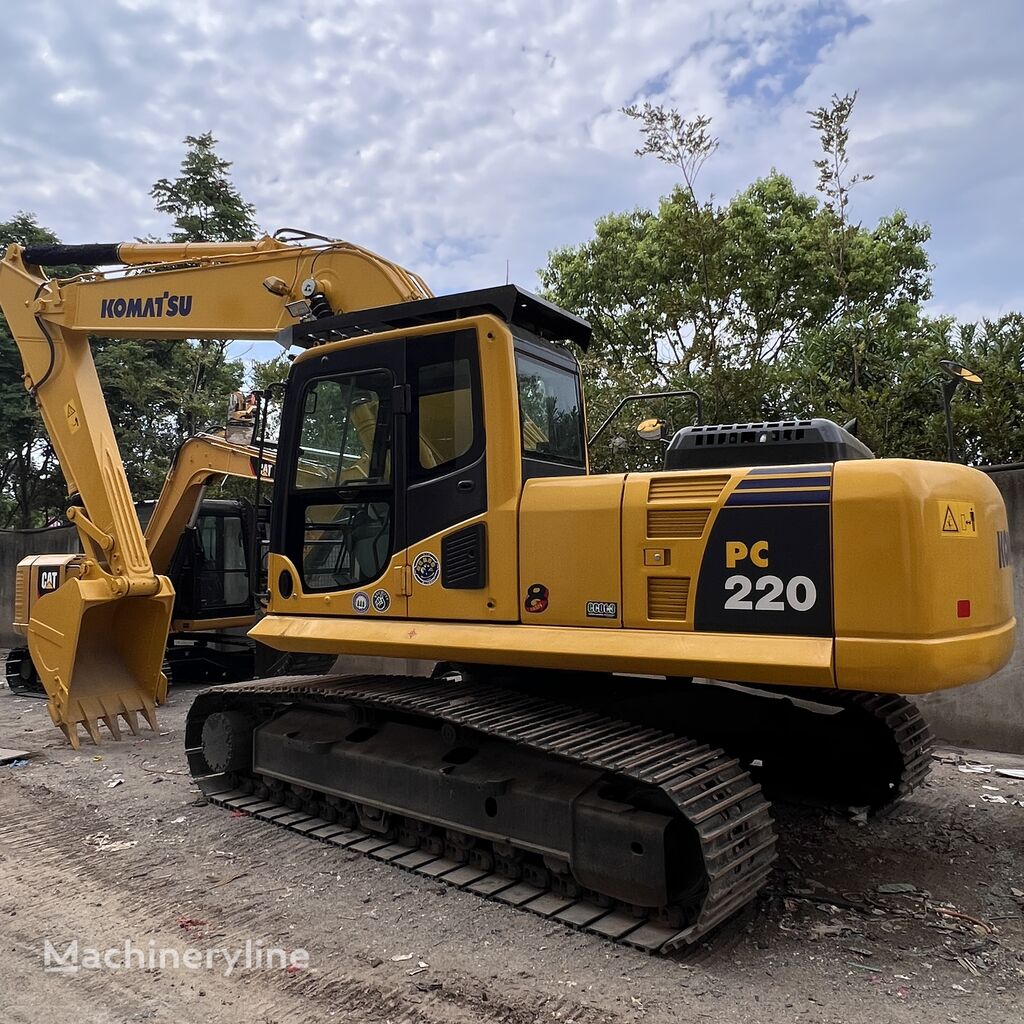 excavator dengan track Komatsu PC220