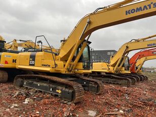 حفارة مجنزرة Komatsu PC220